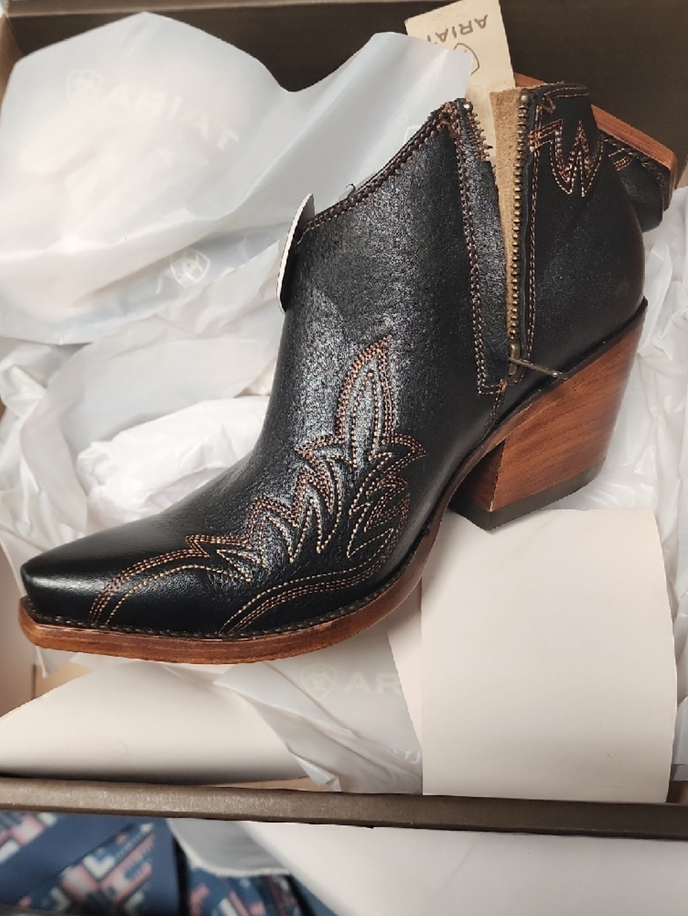 Ariat Jolene Black Leather Western Ankle Boots with Brown Heel Stitching - Picture 4 of 4